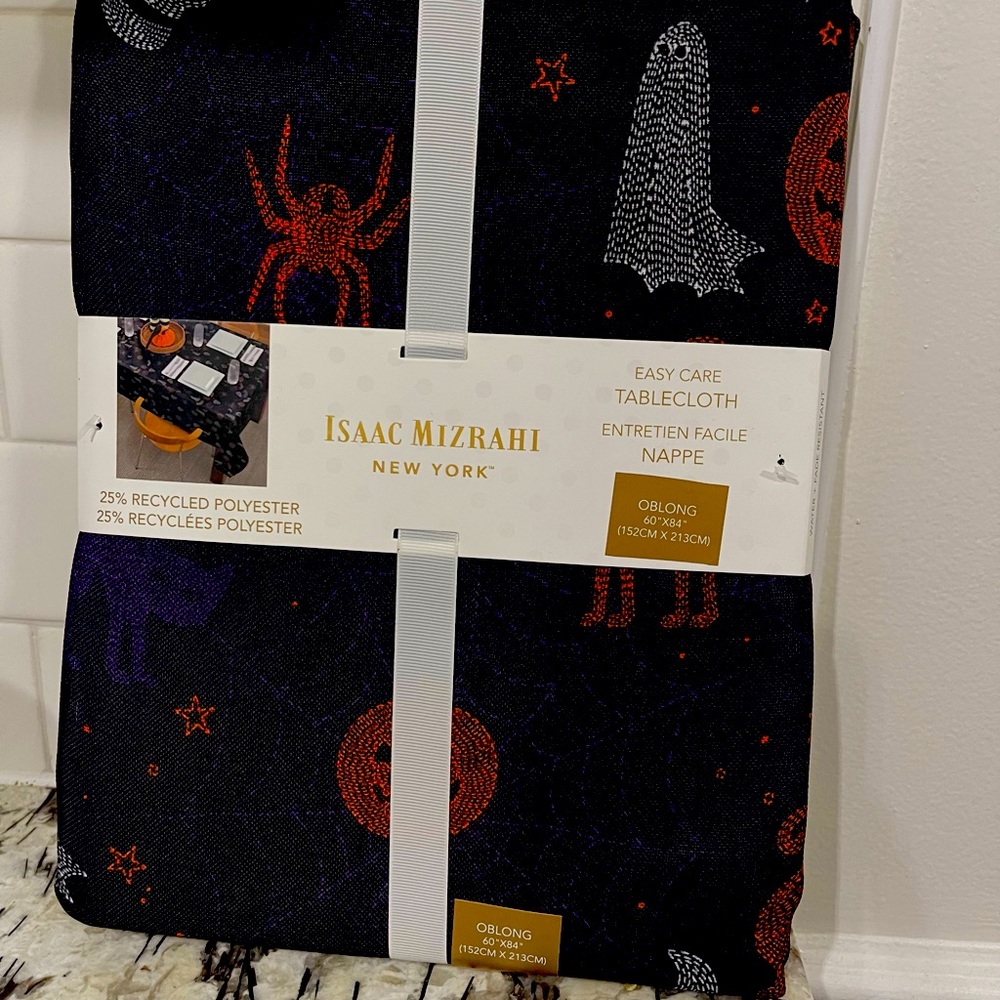 Issac Mizrahi Halloween easy care tablecloth 60 x 40 Wrinkle resistant